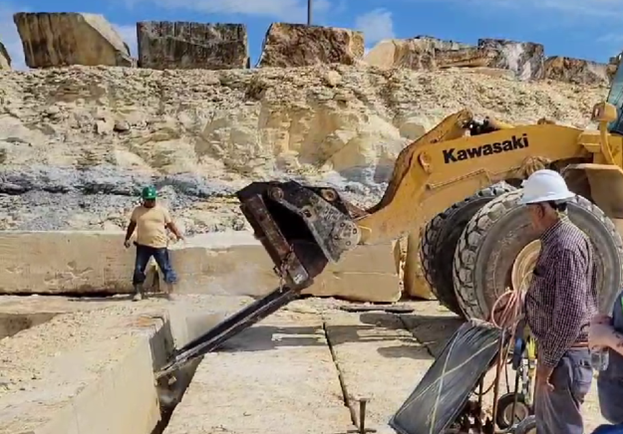 Cordova Cream Quarry extraction image