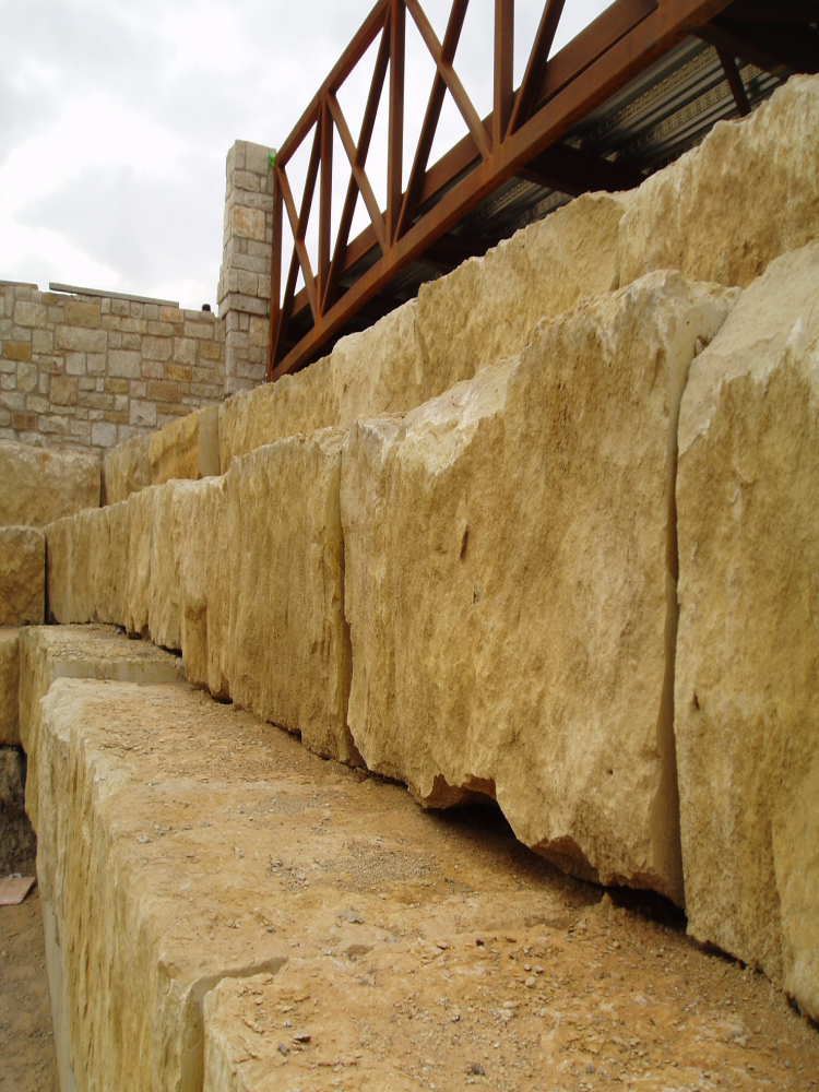 Limestone Veneer Retaining Wall Limestone Veneer Retaining Wall